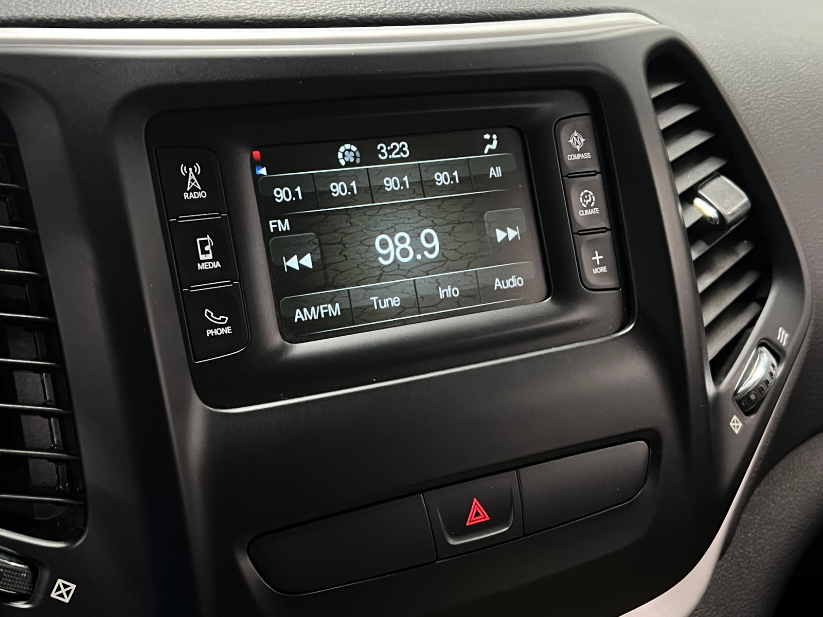 Thumbnail: 2016 Jeep Cherokee - 4