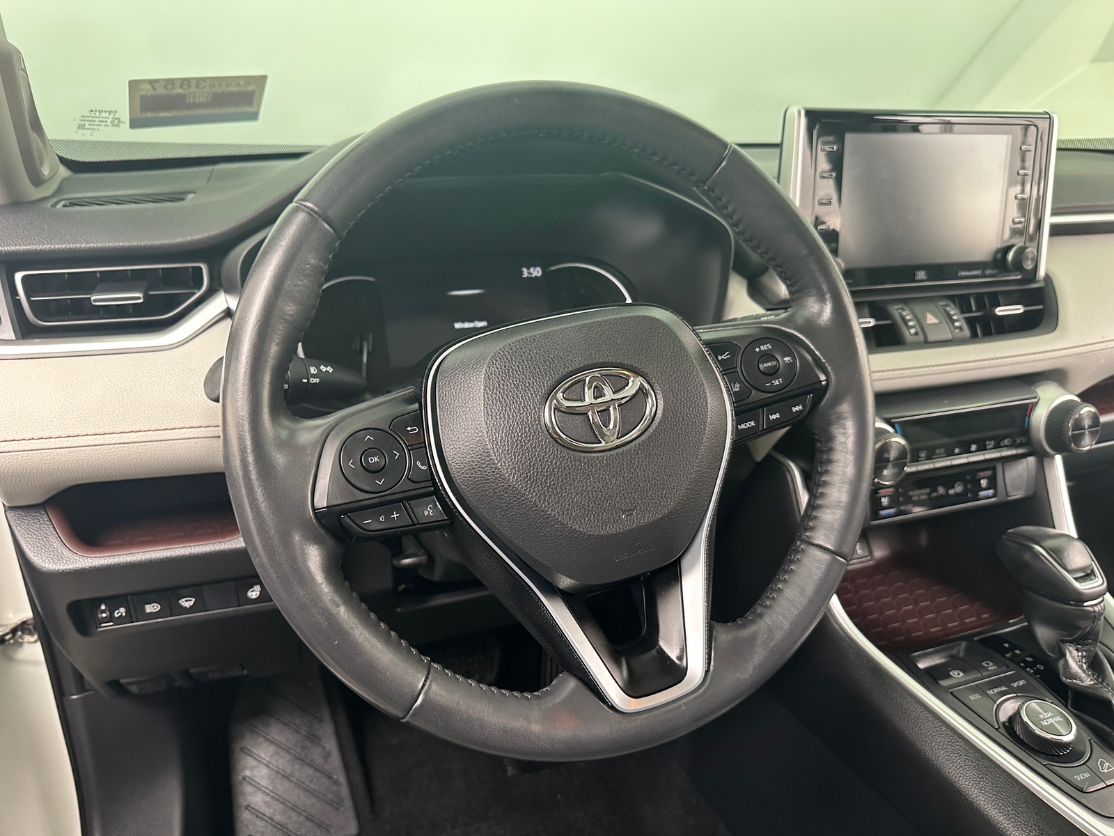 Thumbnail: 2020 Toyota RAV4 - 4