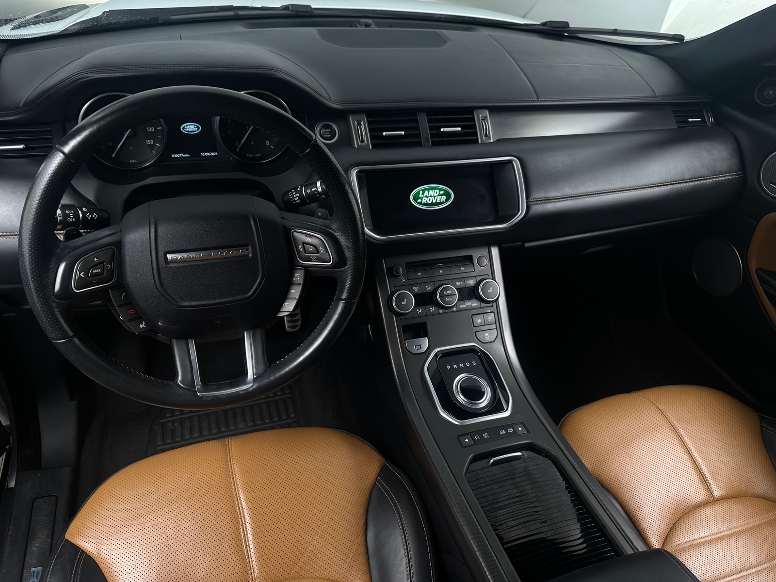 Thumbnail: 2018 Land Rover Range Rover Evoque - 2