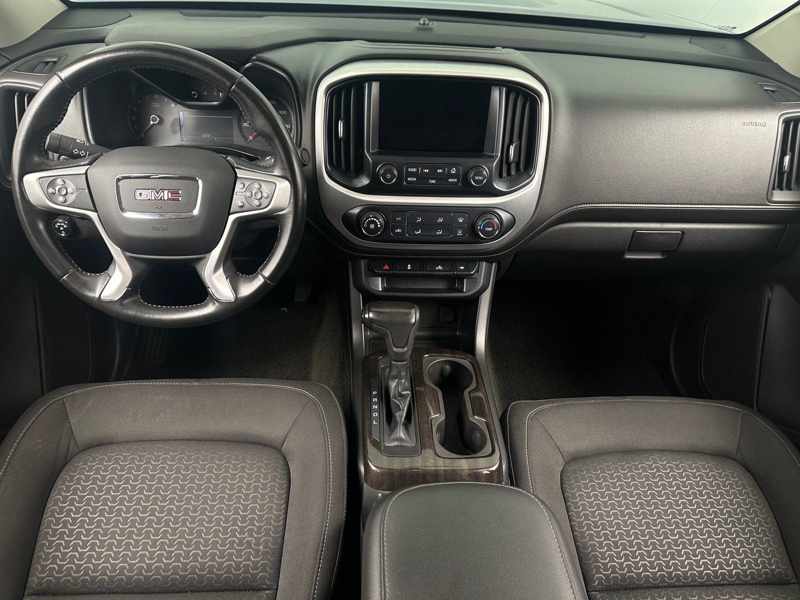 Thumbnail: 2018 GMC Canyon - 3