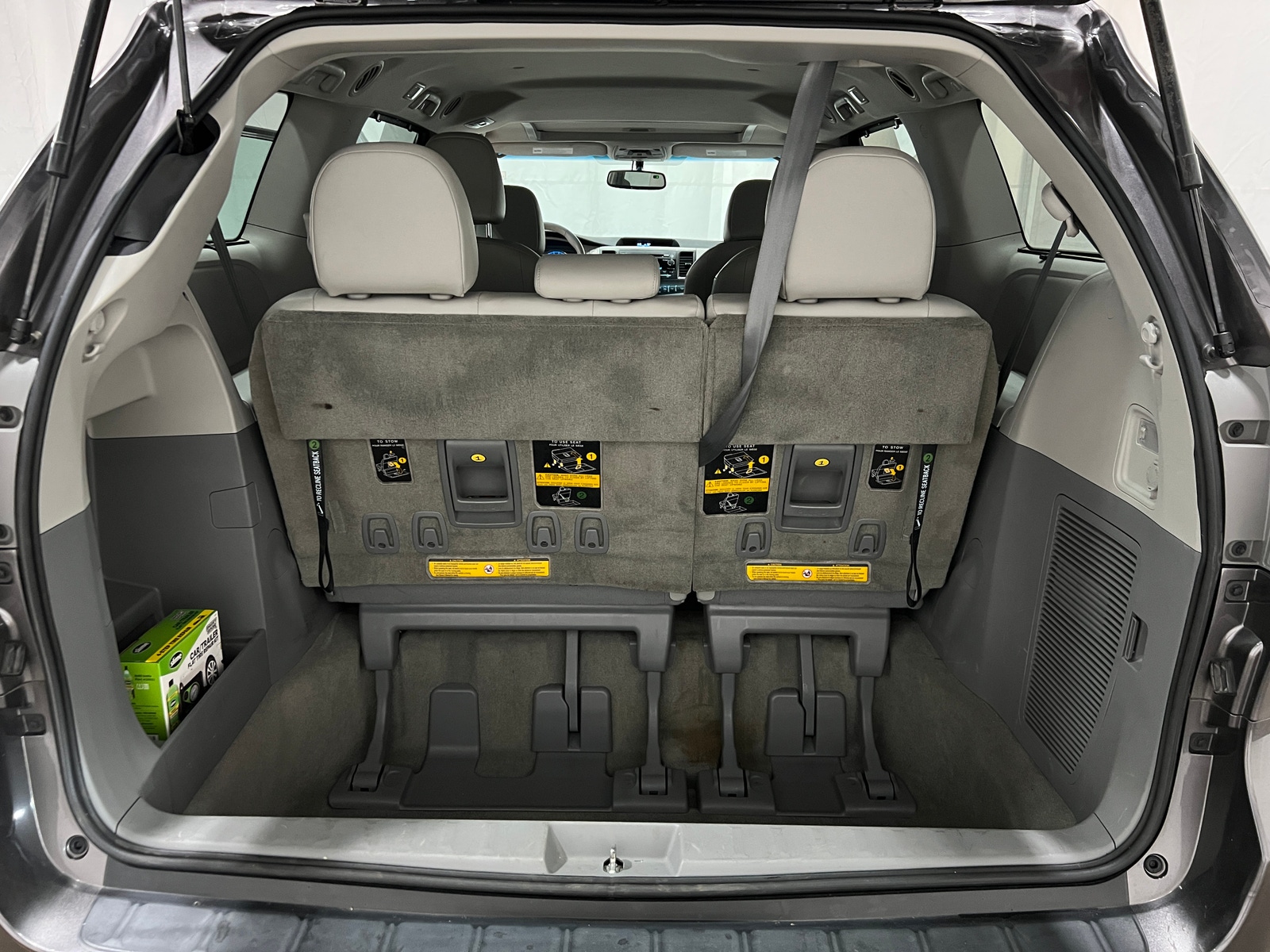 Thumbnail: 2013 Toyota Sienna - 6