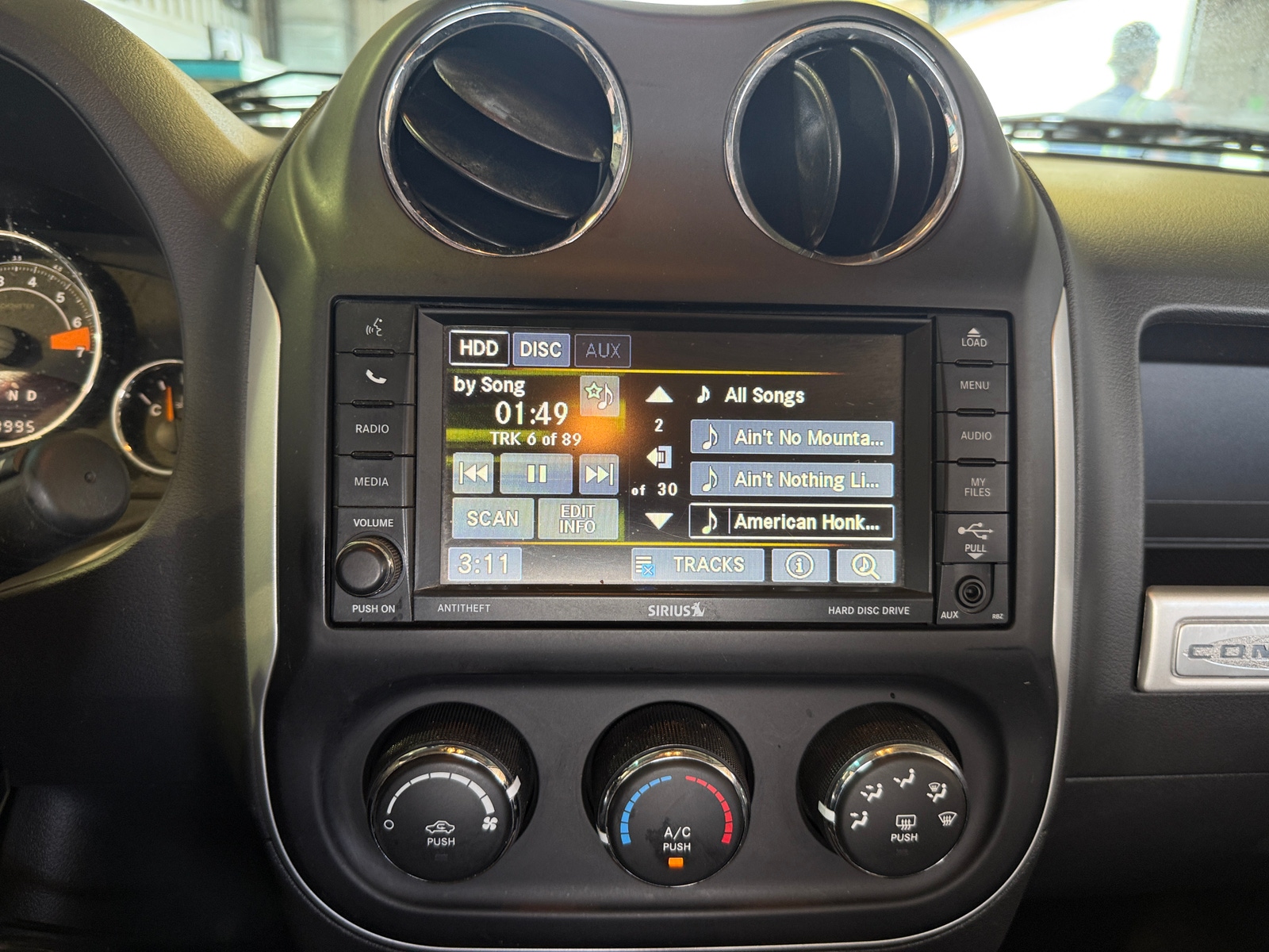 Thumbnail: 2016 Jeep Compass - 3
