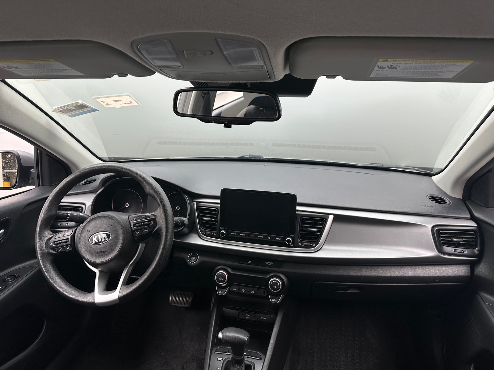 Thumbnail: 2021 Kia Rio - 3