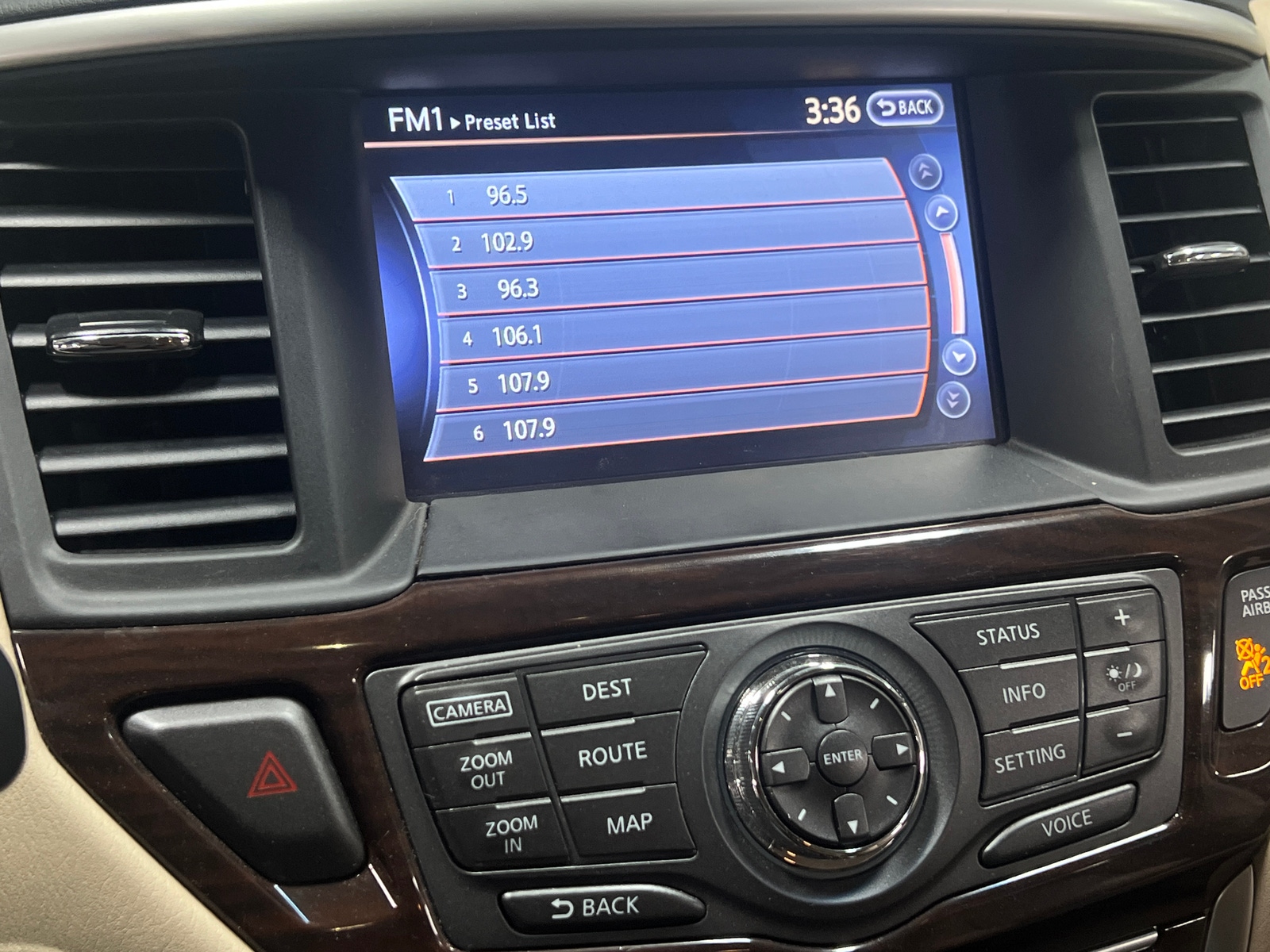 Thumbnail: 2016 Nissan Pathfinder - 3