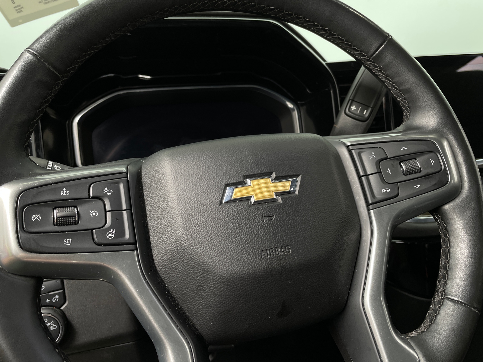 Thumbnail: 2024 Chevrolet Silverado 1500 - 5
