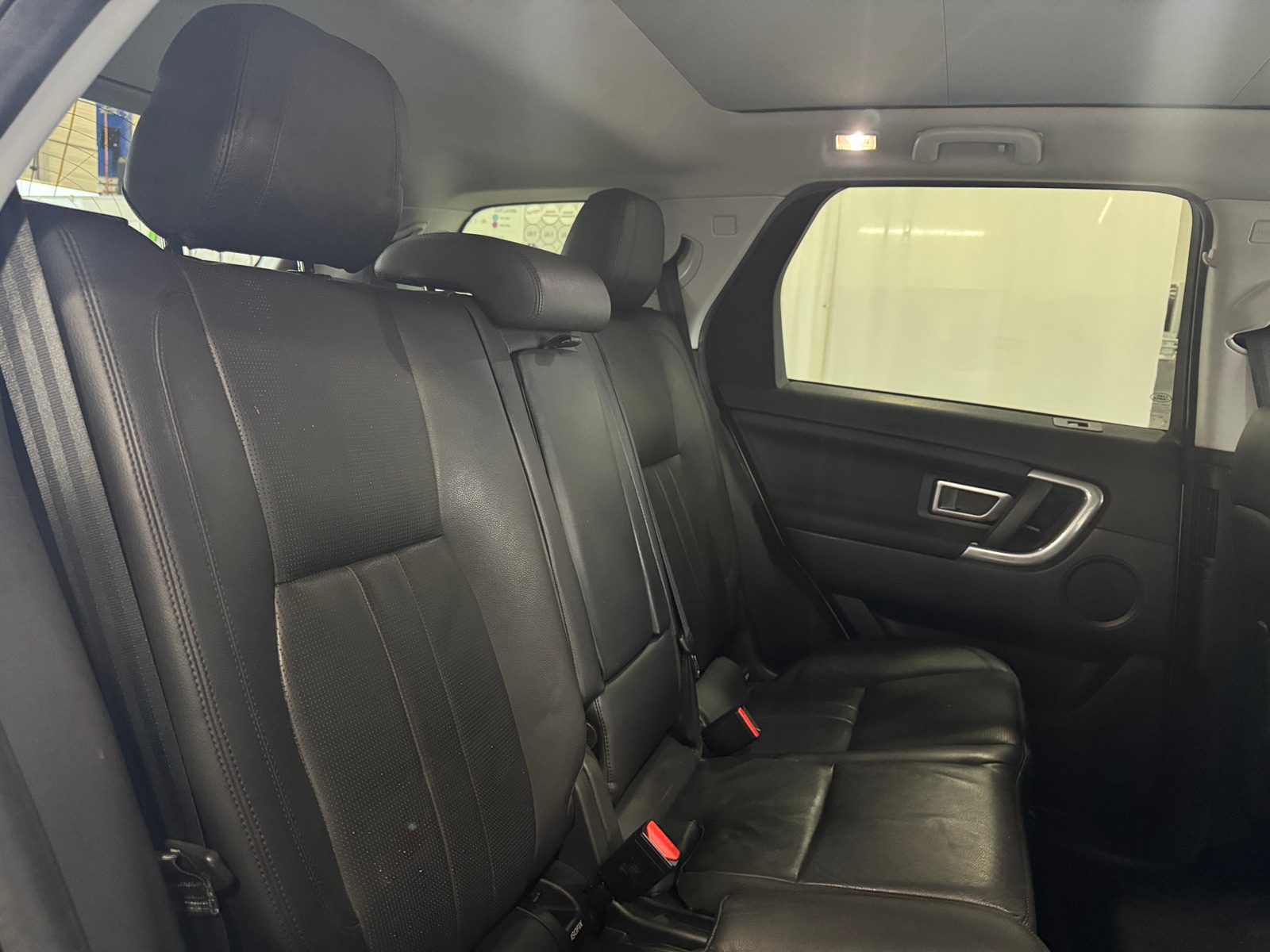 Thumbnail: 2019 Land Rover Discovery Sport - 5