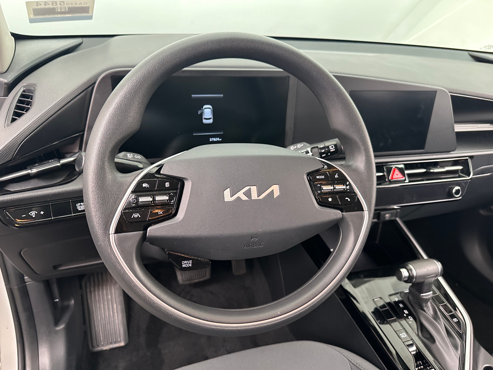 Thumbnail: 2023 Kia Niro - 5