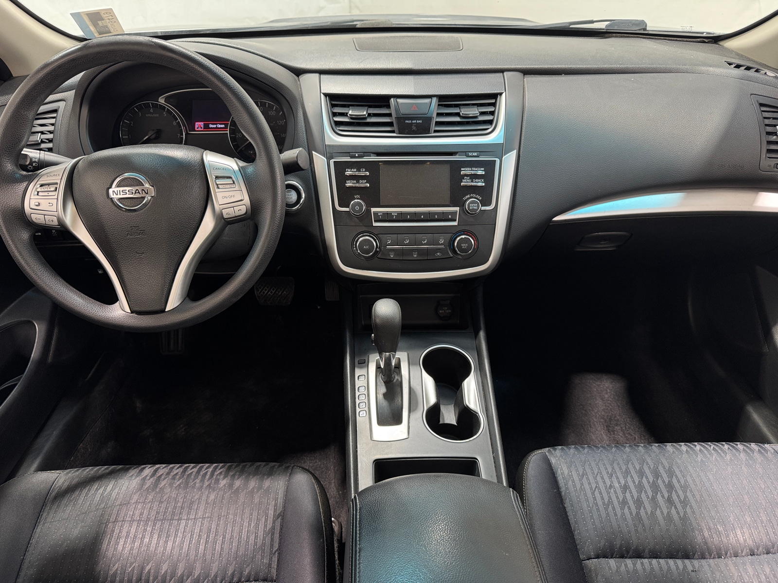 Thumbnail: 2017 Nissan Altima - 3