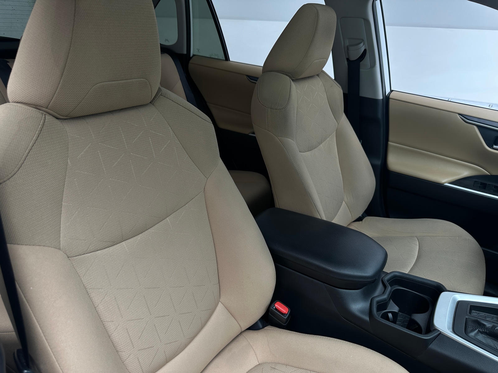 Thumbnail: 2019 Toyota RAV4 - 2