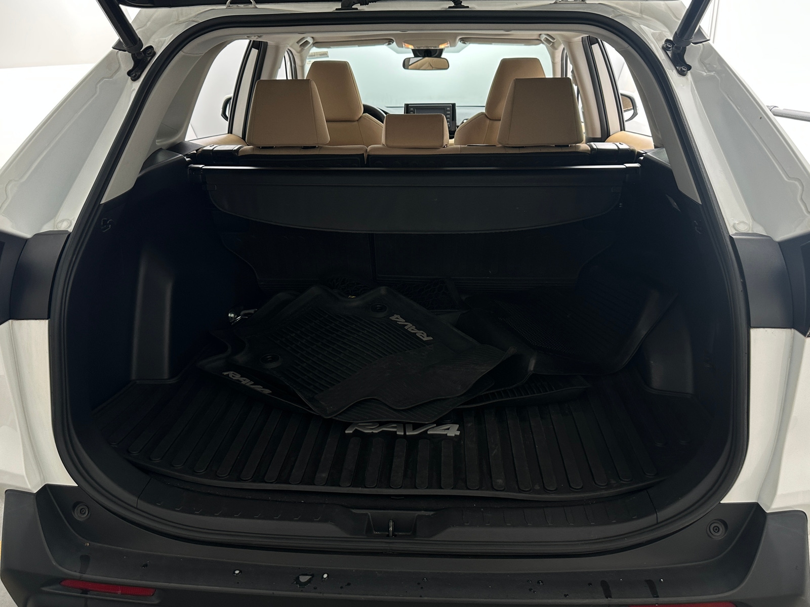 Thumbnail: 2019 Toyota RAV4 - 7