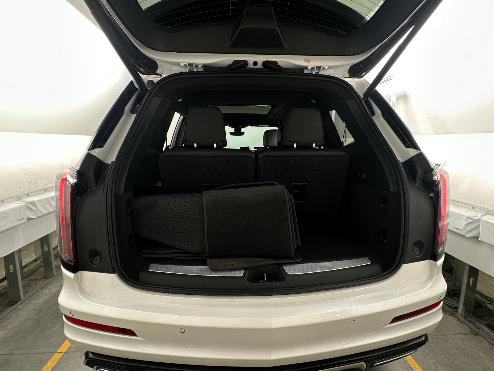 Thumbnail: 2020 Cadillac XT6 - 6