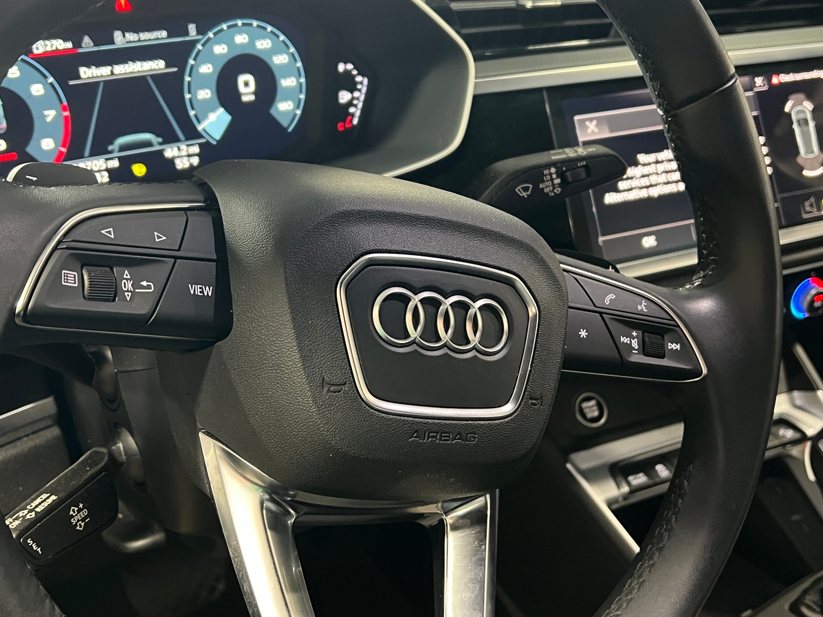 Thumbnail: 2023 Audi Q3 - 4