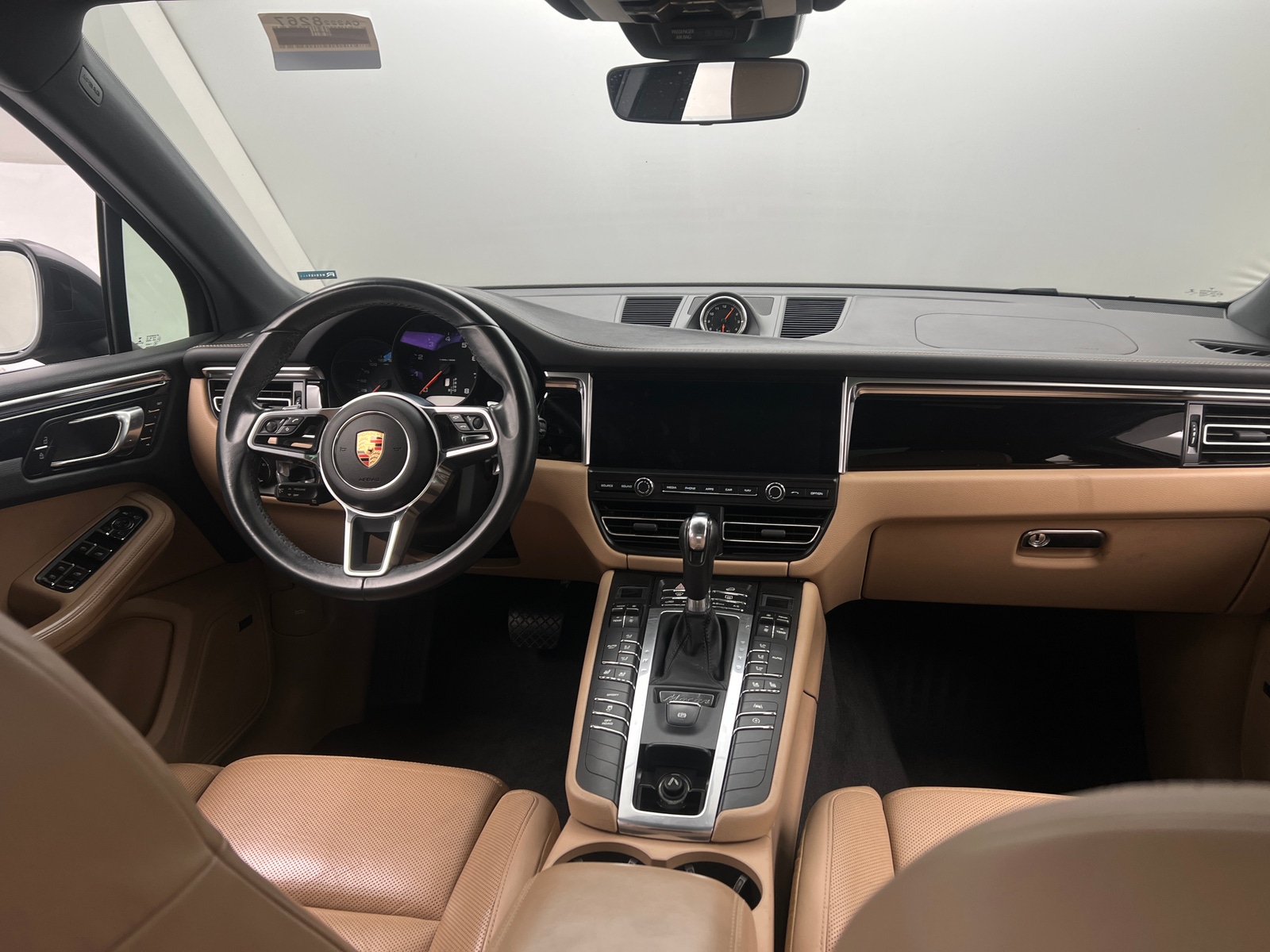 Thumbnail: 2019 Porsche Macan - 2