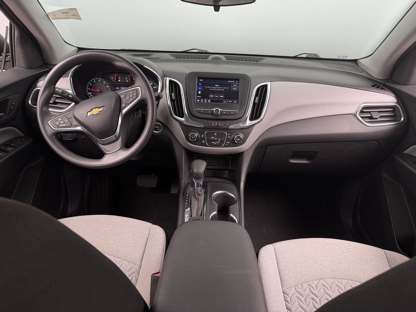 Thumbnail: 2023 Chevrolet Equinox - 3