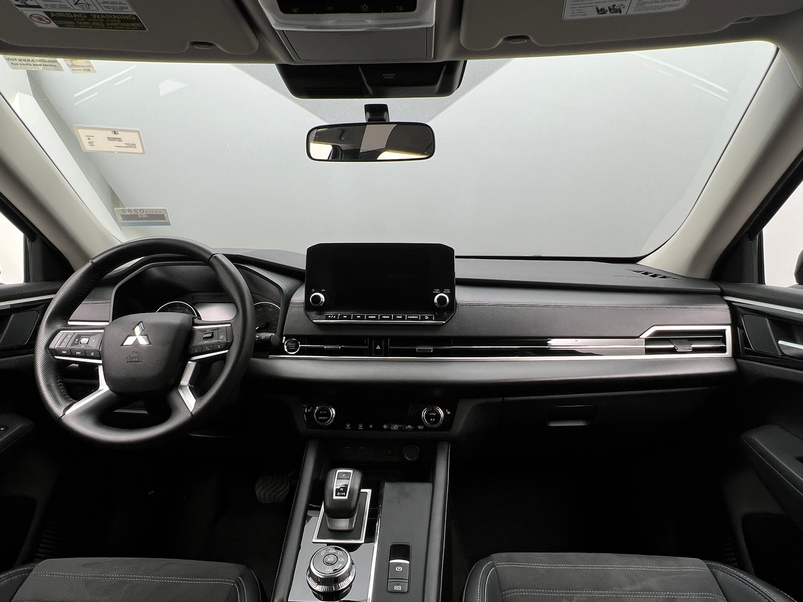 Thumbnail: 2024 Mitsubishi Outlander - 2