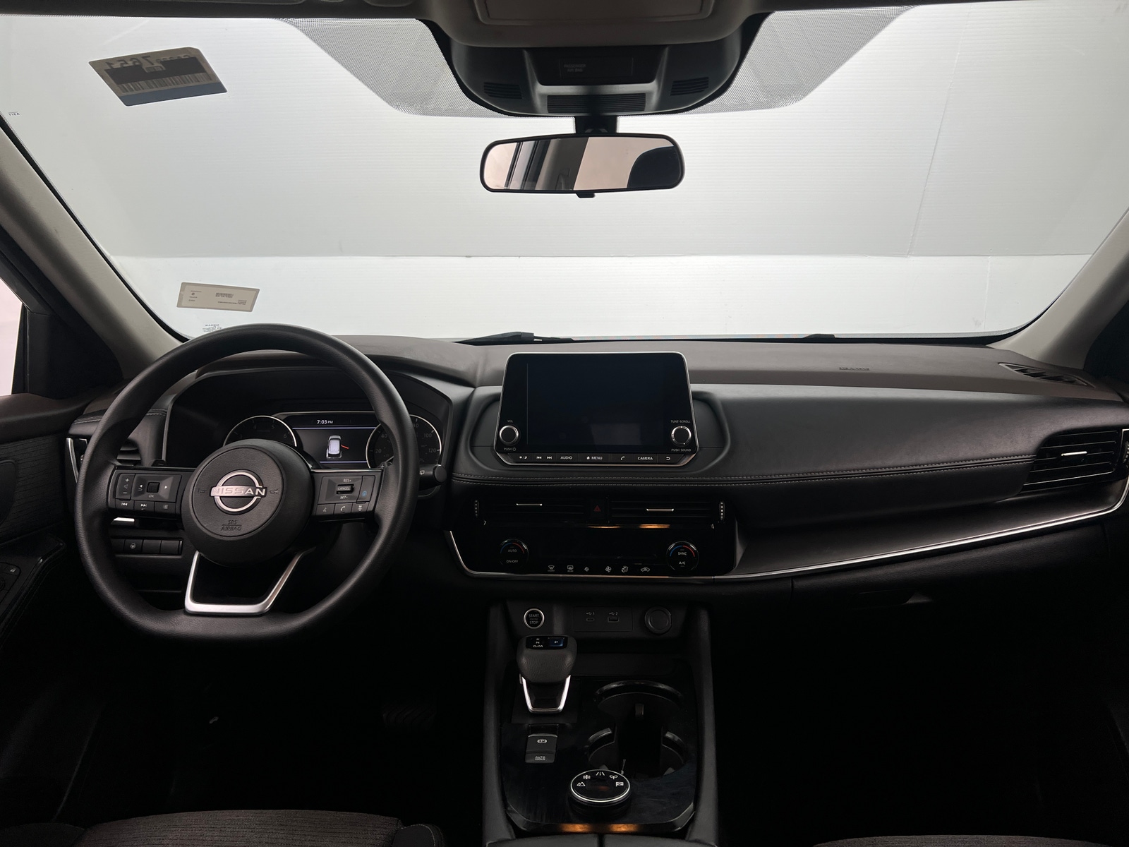 Thumbnail: 2022 Nissan Rogue - 3