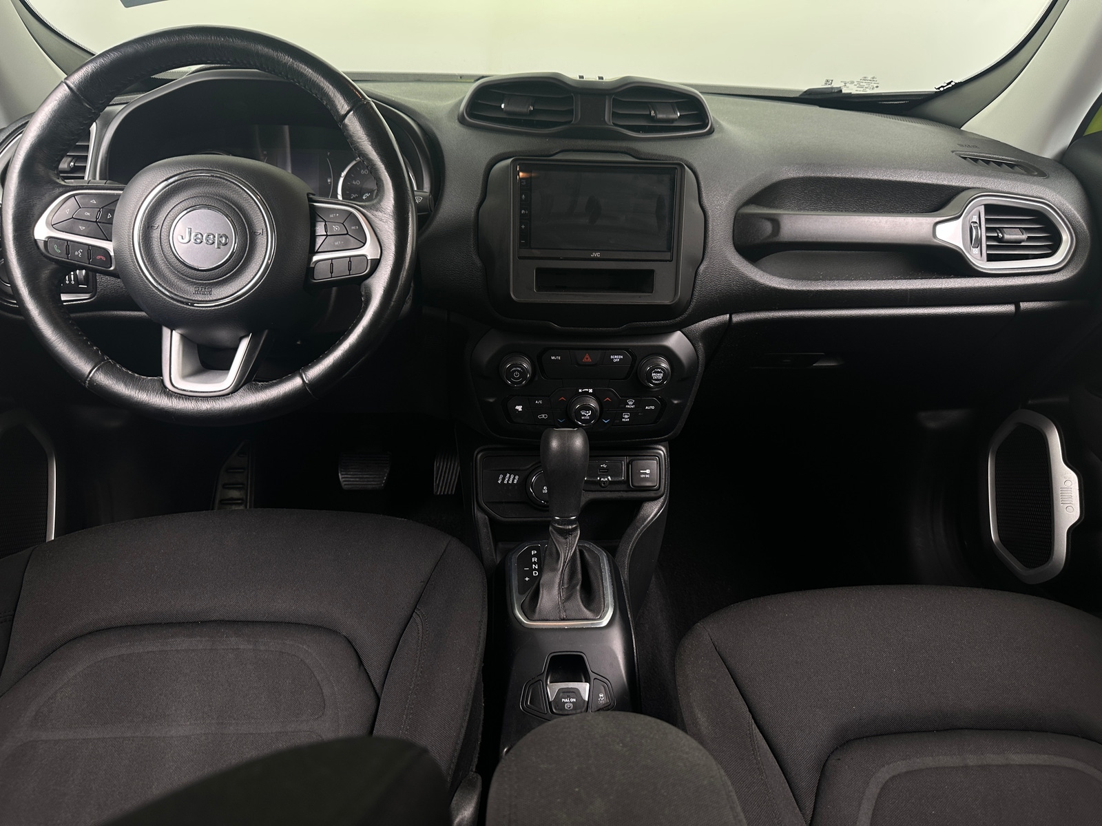 Thumbnail: 2018 Jeep Renegade - 3