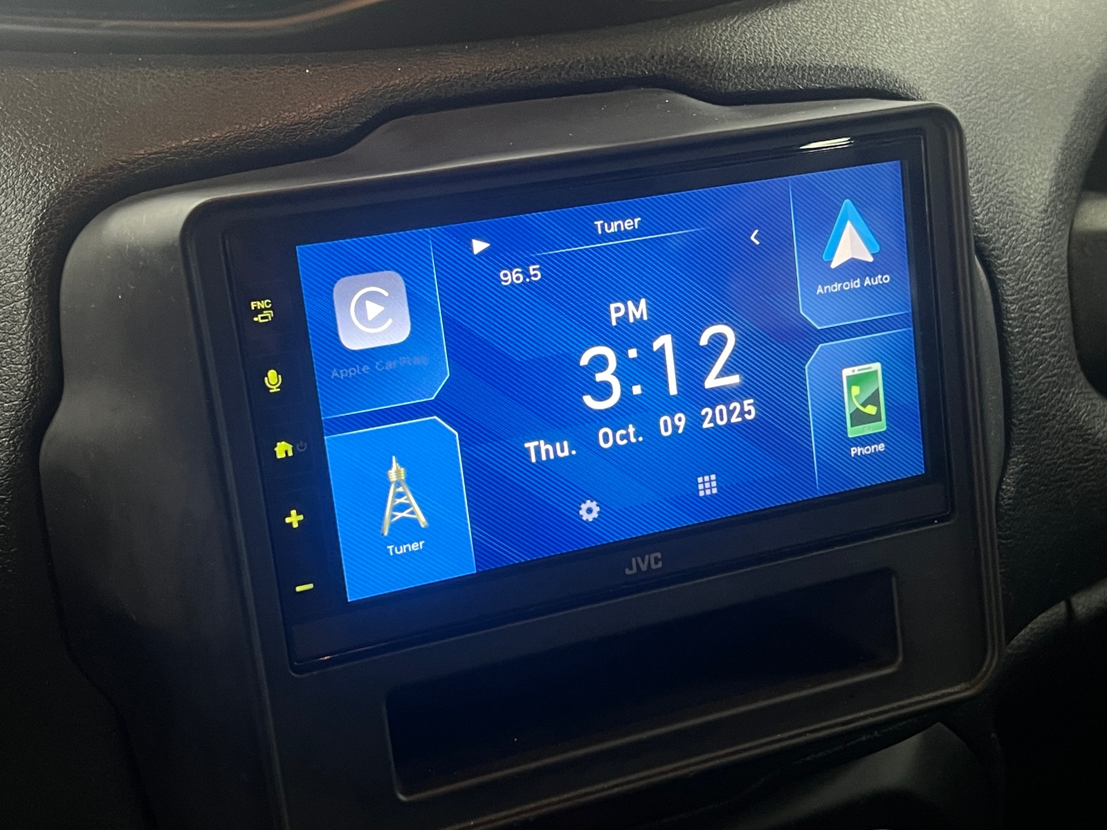 Thumbnail: 2018 Jeep Renegade - 4