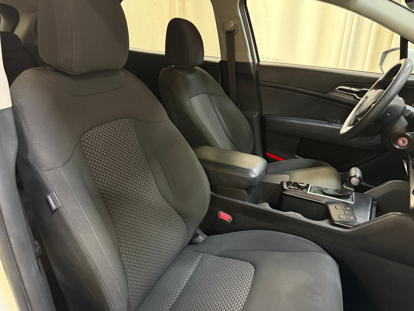 Thumbnail: 2023 Kia Sportage - 2