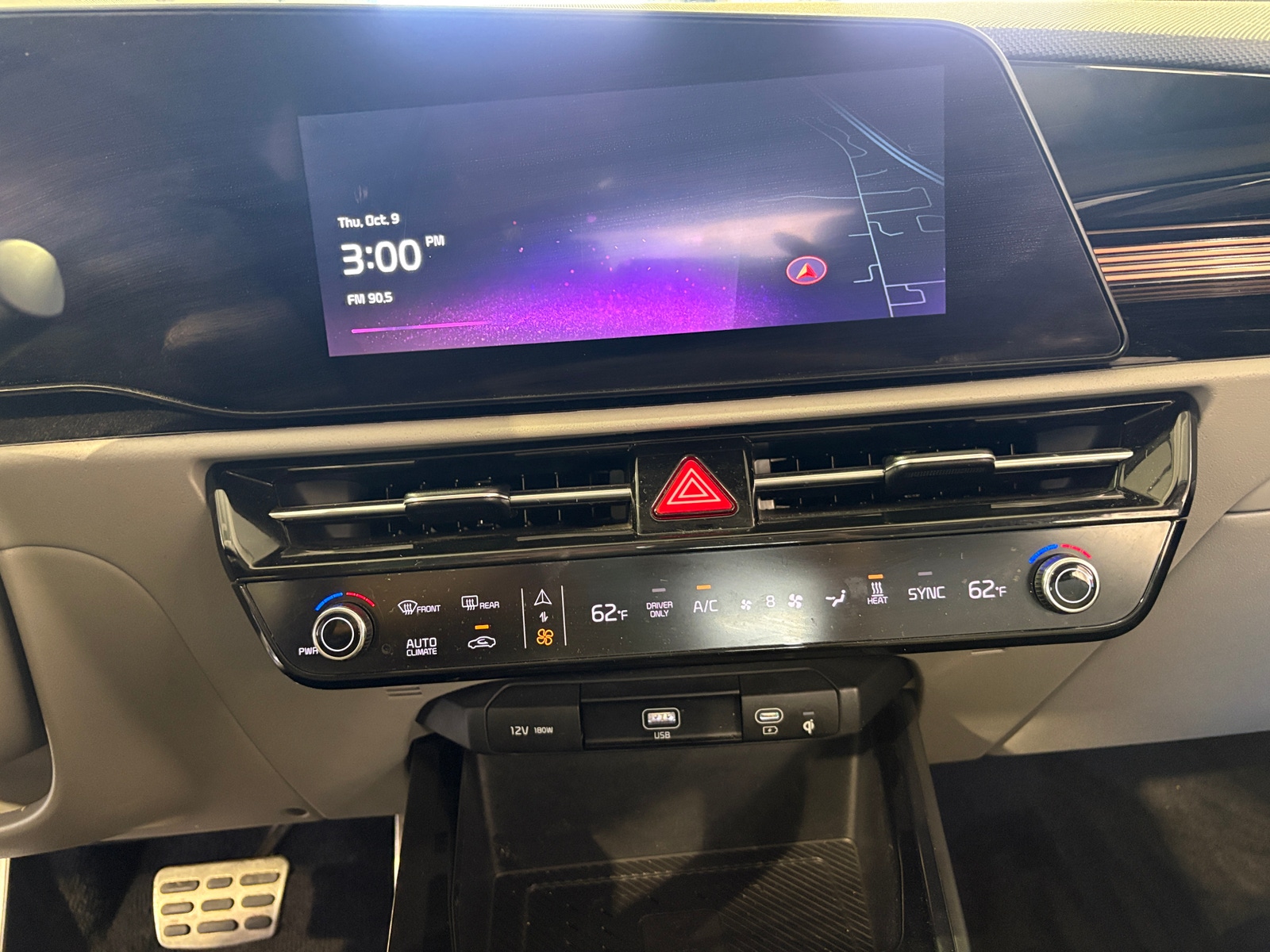 Thumbnail: 2023 Kia Niro - 3