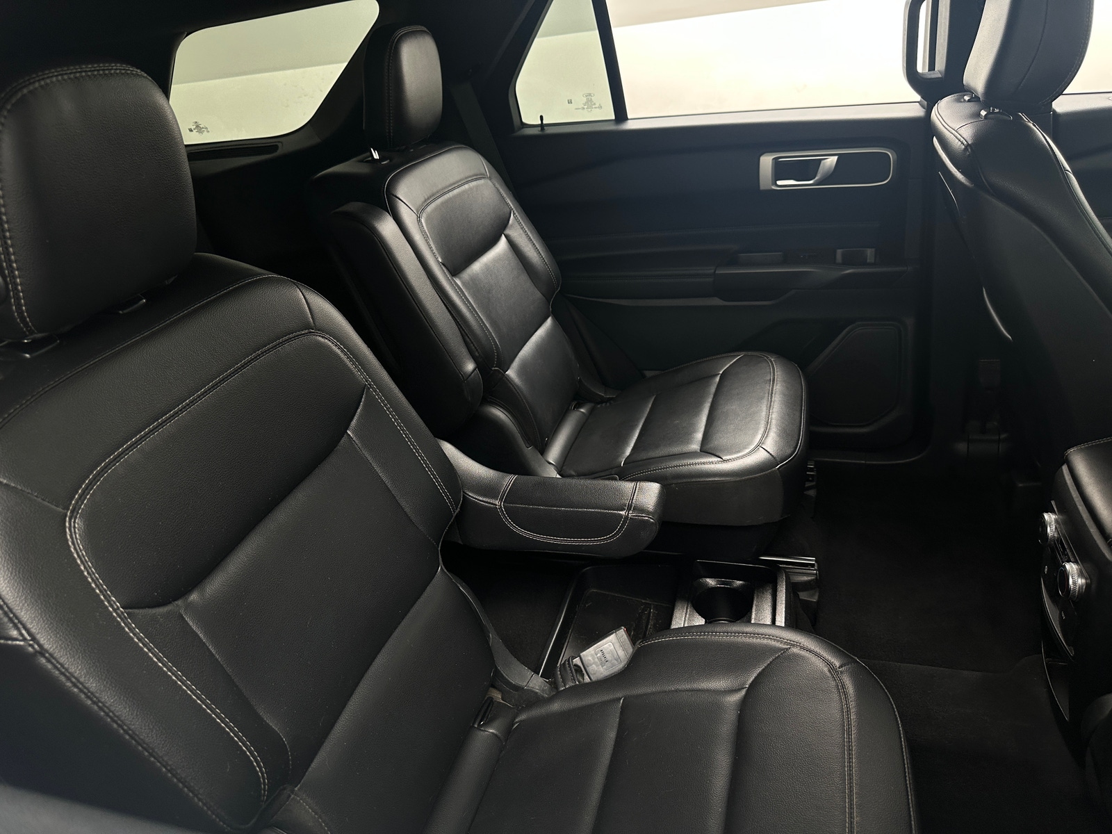Thumbnail: 2020 Ford Explorer - 5