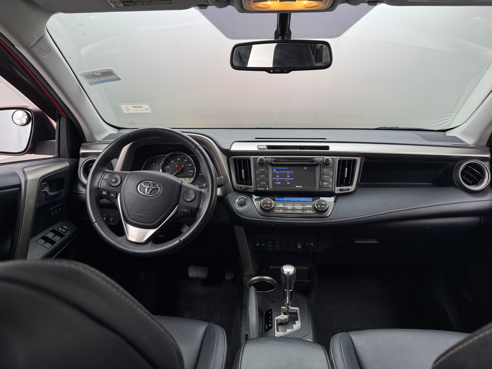 Thumbnail: 2015 Toyota RAV4 - 2