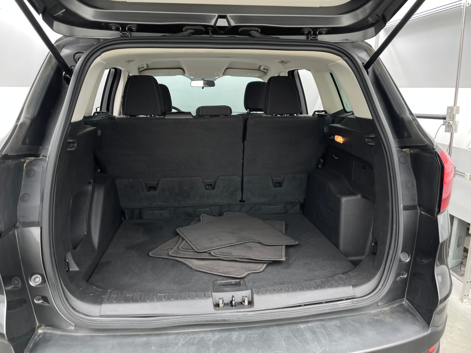 Thumbnail: 2019 Ford Escape - 7