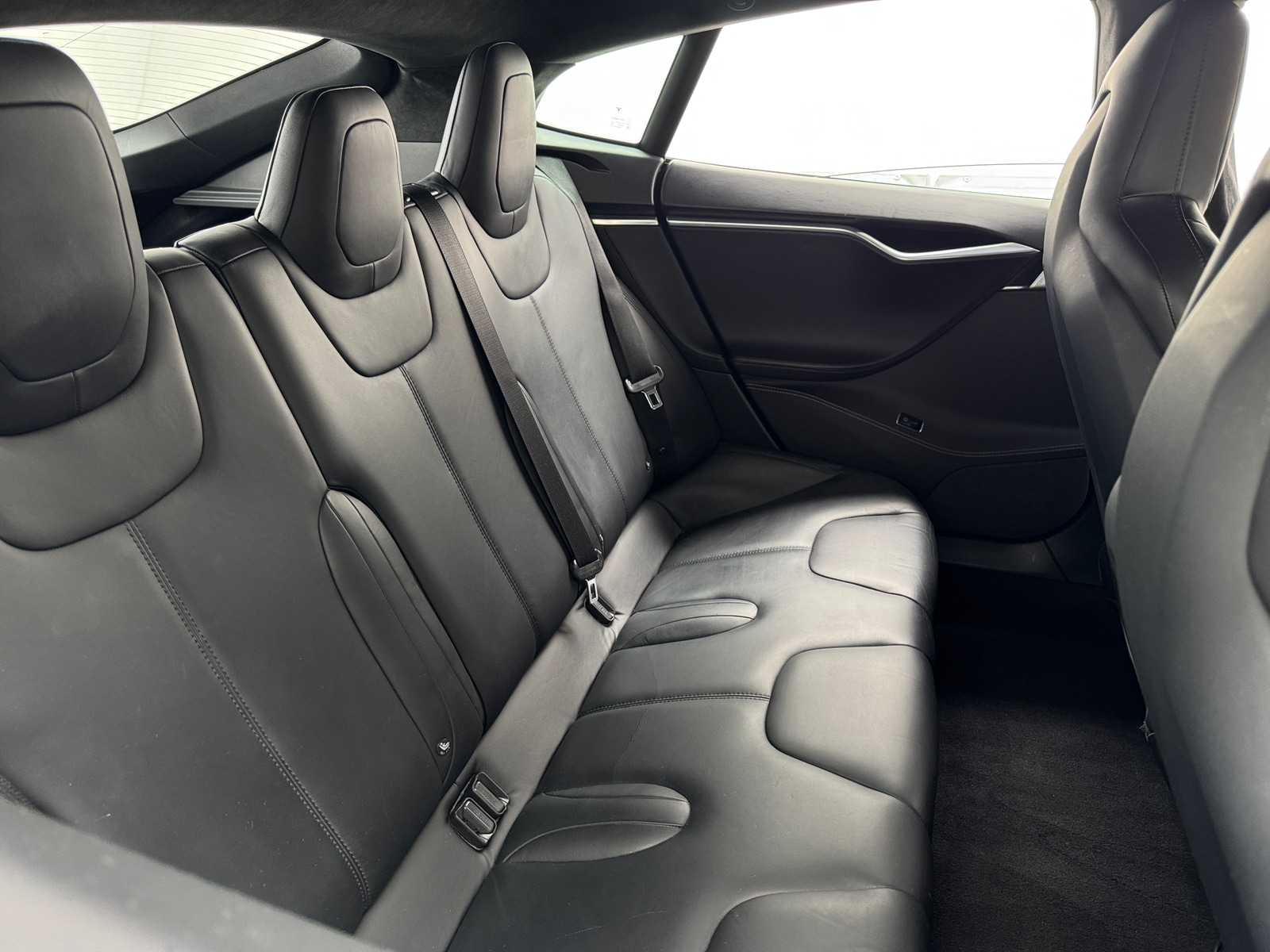 Thumbnail: 2015 Tesla Model S - 5