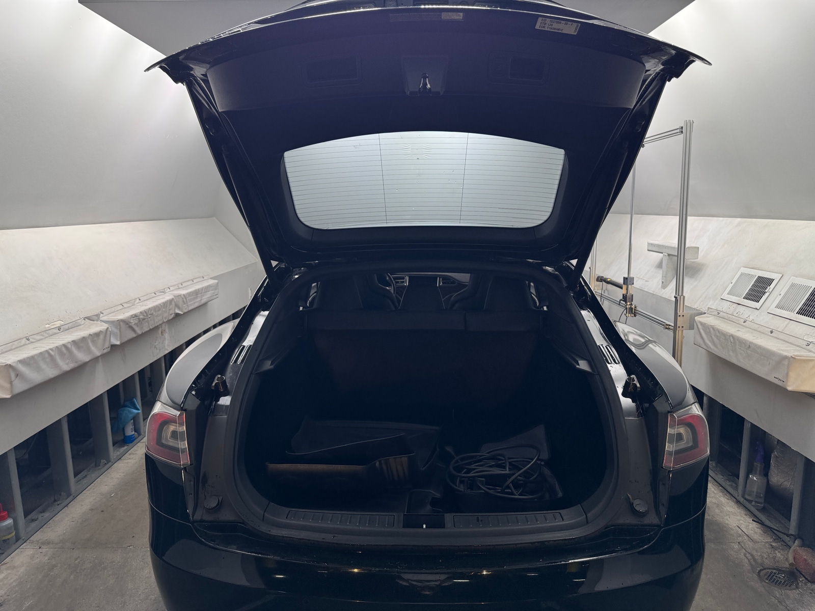 Thumbnail: 2015 Tesla Model S - 6
