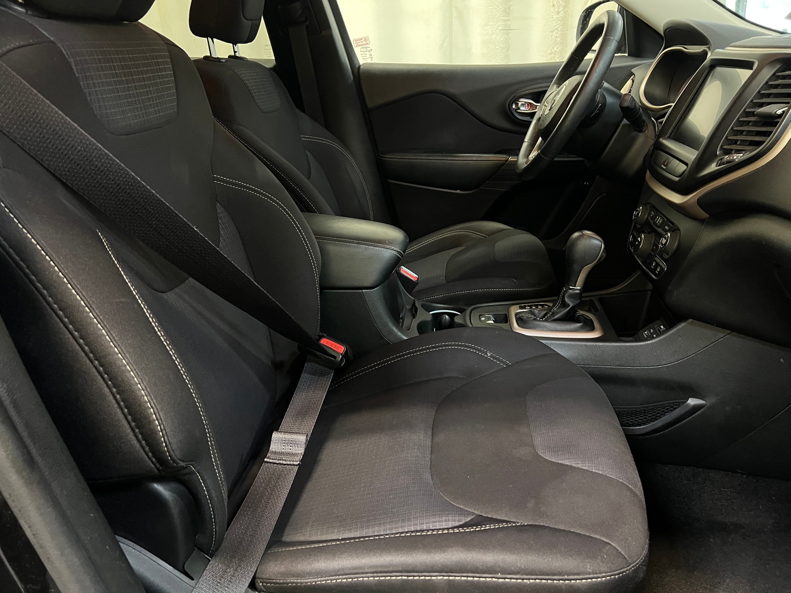 Thumbnail: 2015 Jeep Cherokee - 2