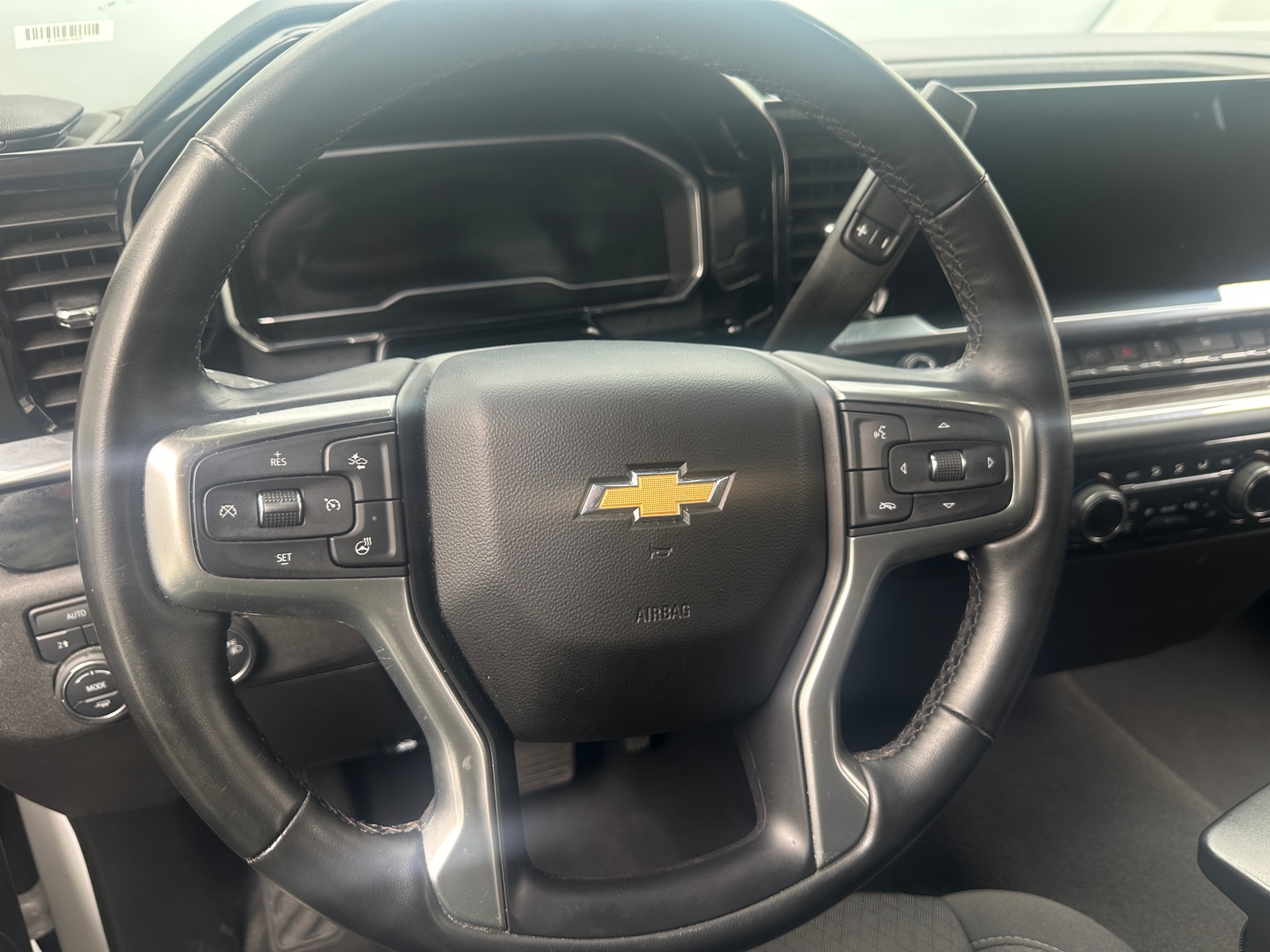 Thumbnail: 2023 Chevrolet Silverado 1500 - 5