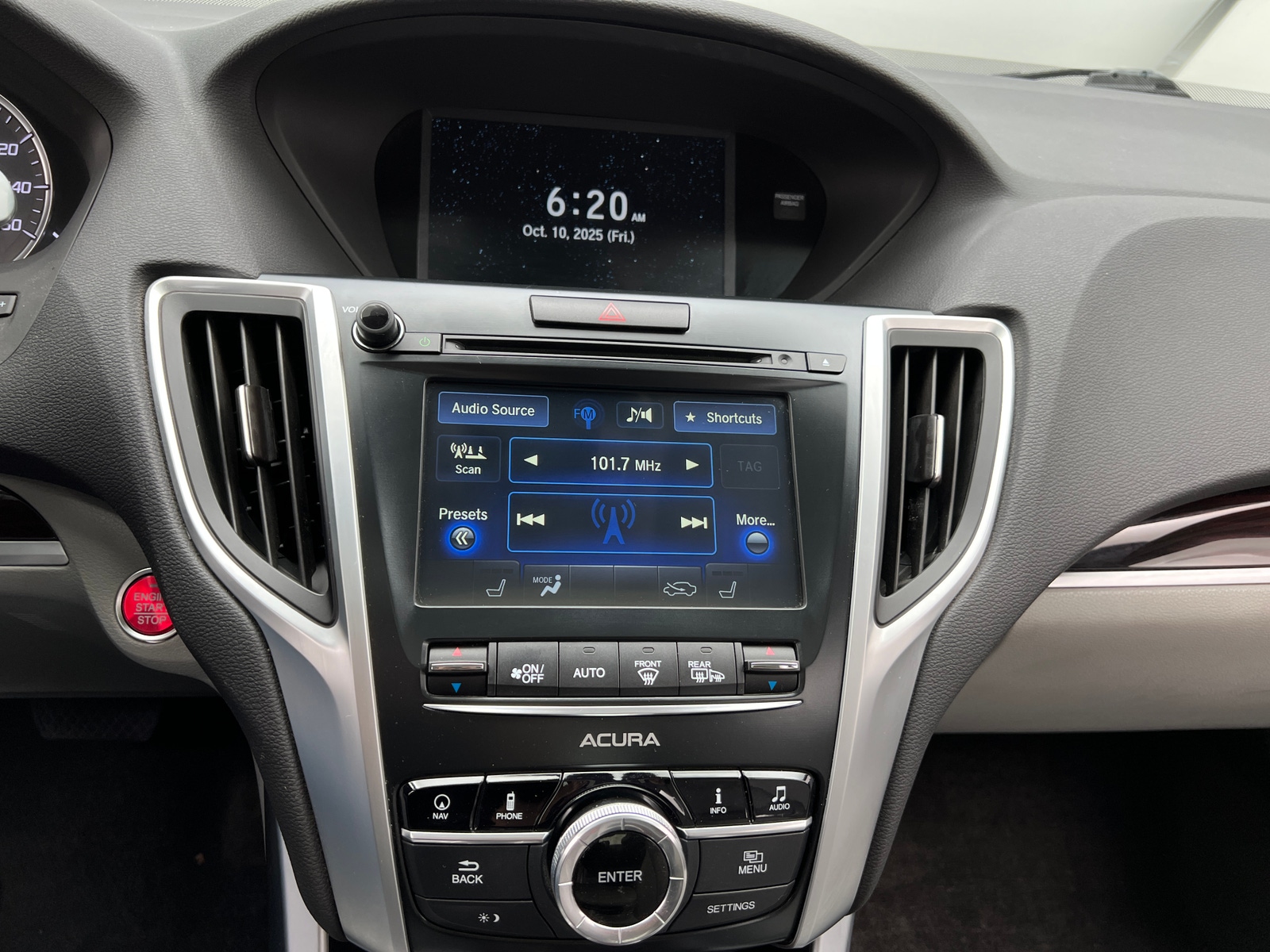Thumbnail: 2015 Acura TLX - 3