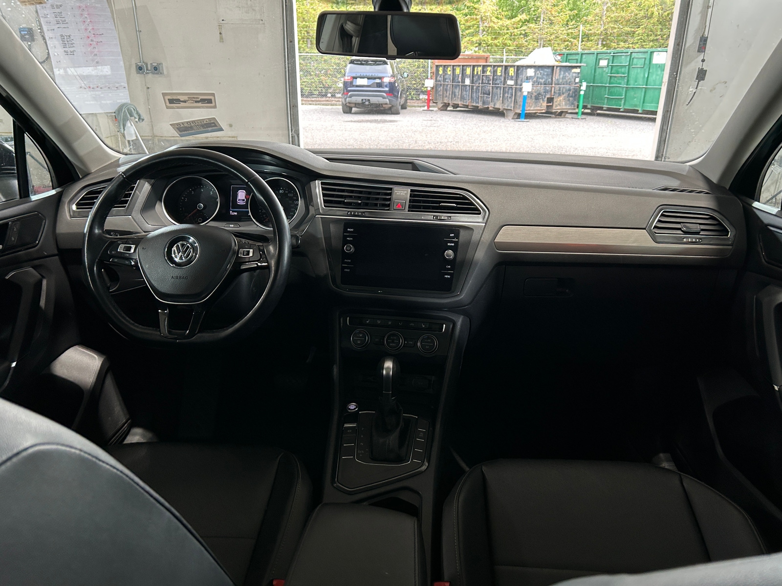 Thumbnail: 2018 Volkswagen Tiguan - 2