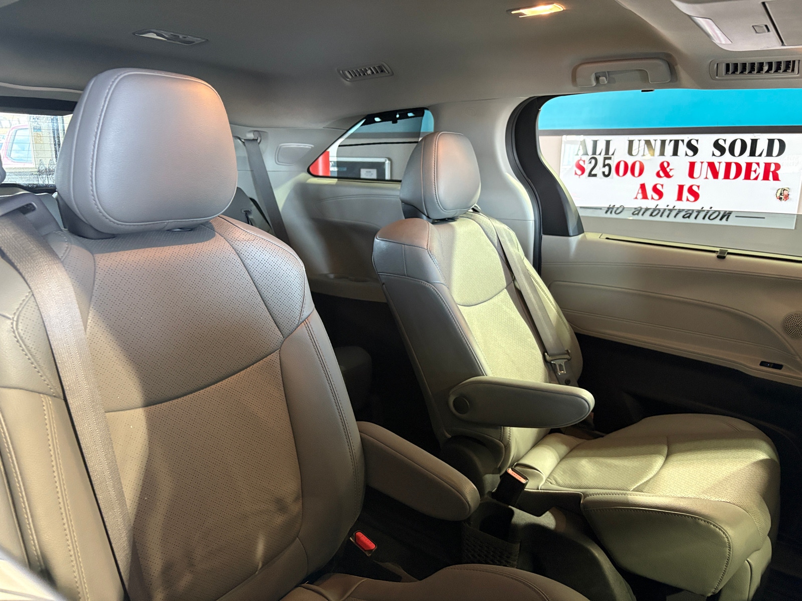Thumbnail: 2022 Toyota Sienna - 5