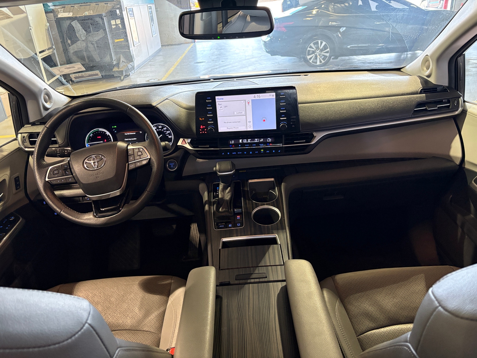 Thumbnail: 2022 Toyota Sienna - 2