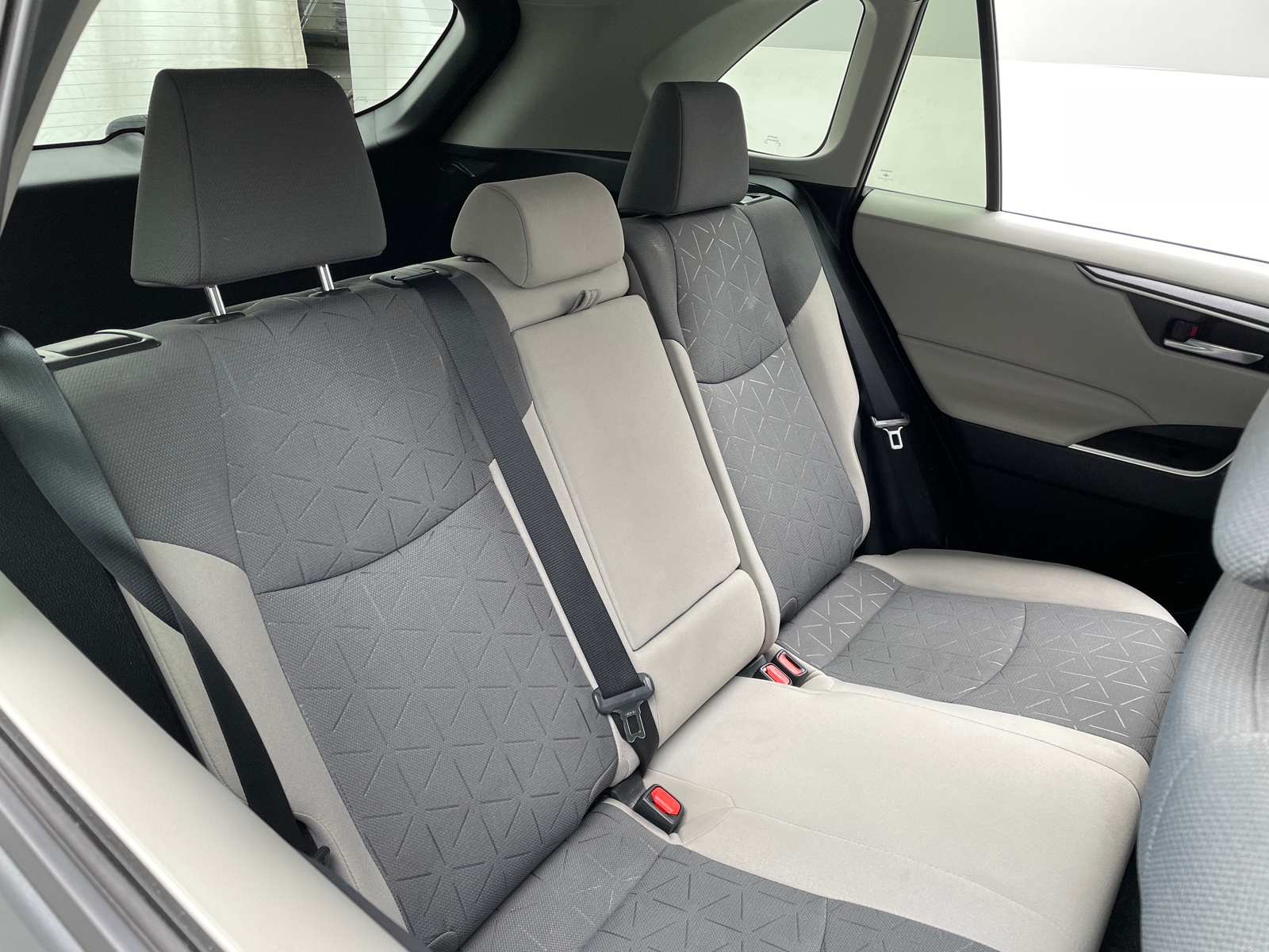Thumbnail: 2021 Toyota RAV4 - 6