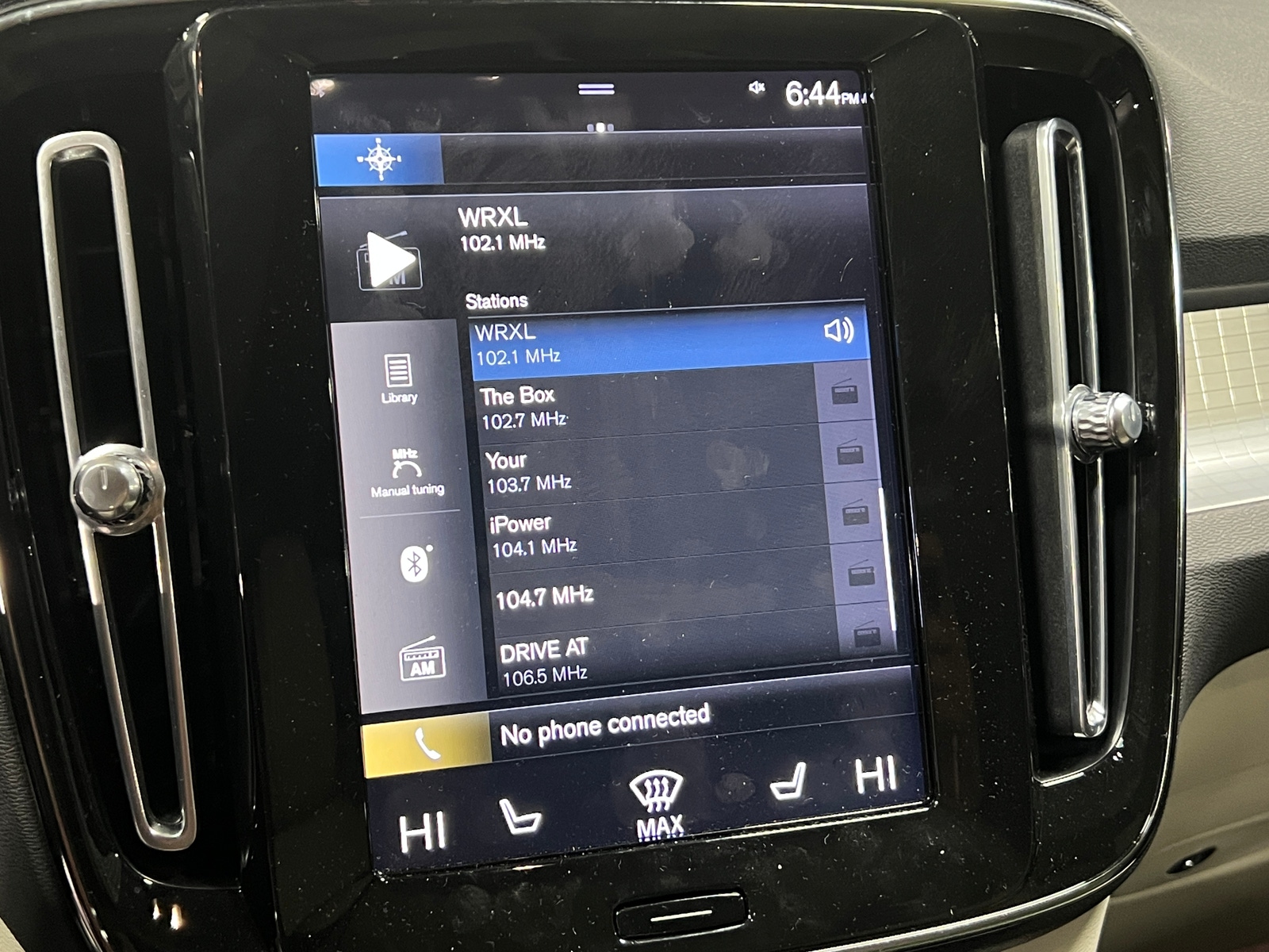 Thumbnail: 2021 Volvo XC40 - 3