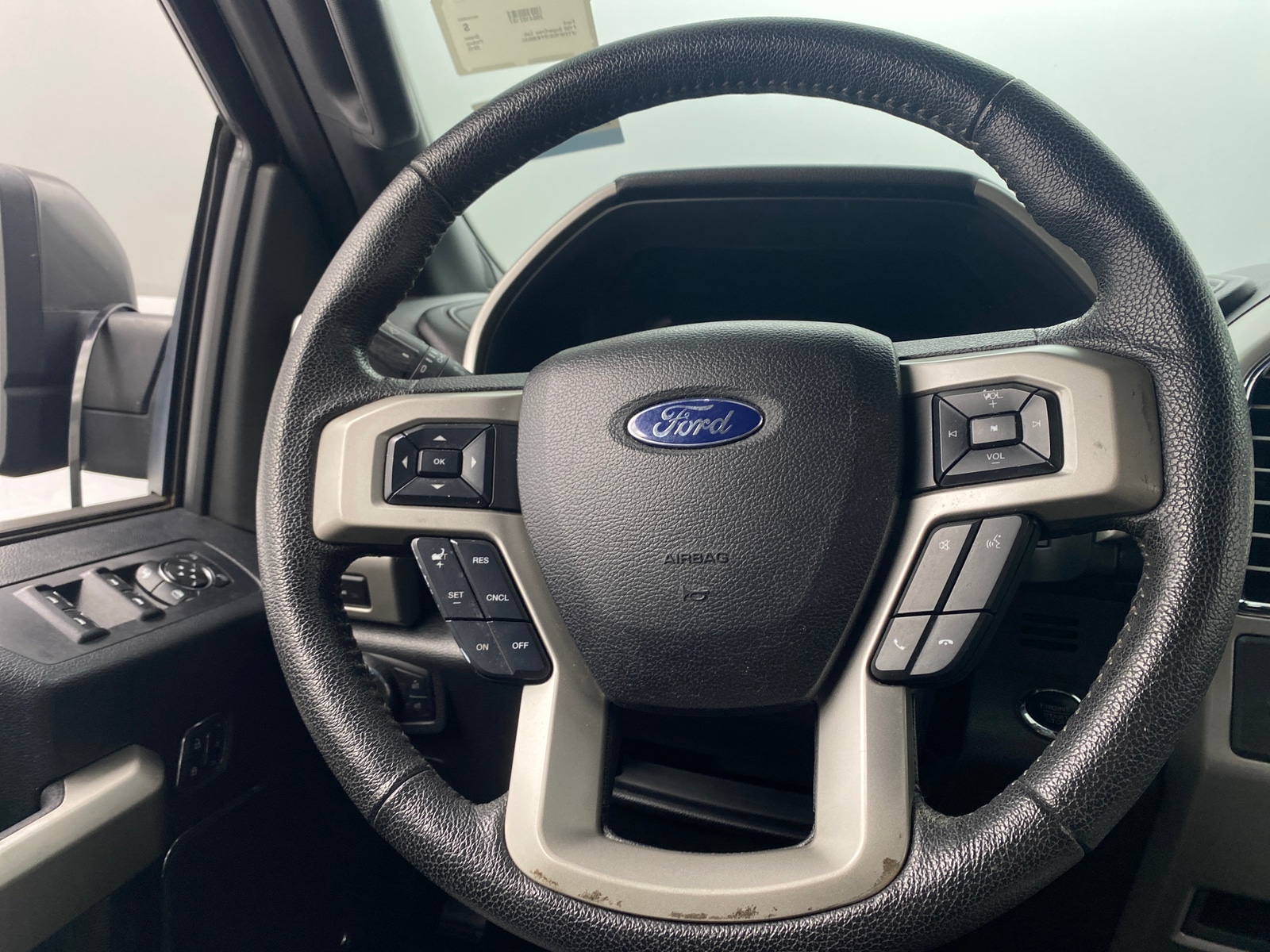 Thumbnail: 2015 Ford Econoline - 4