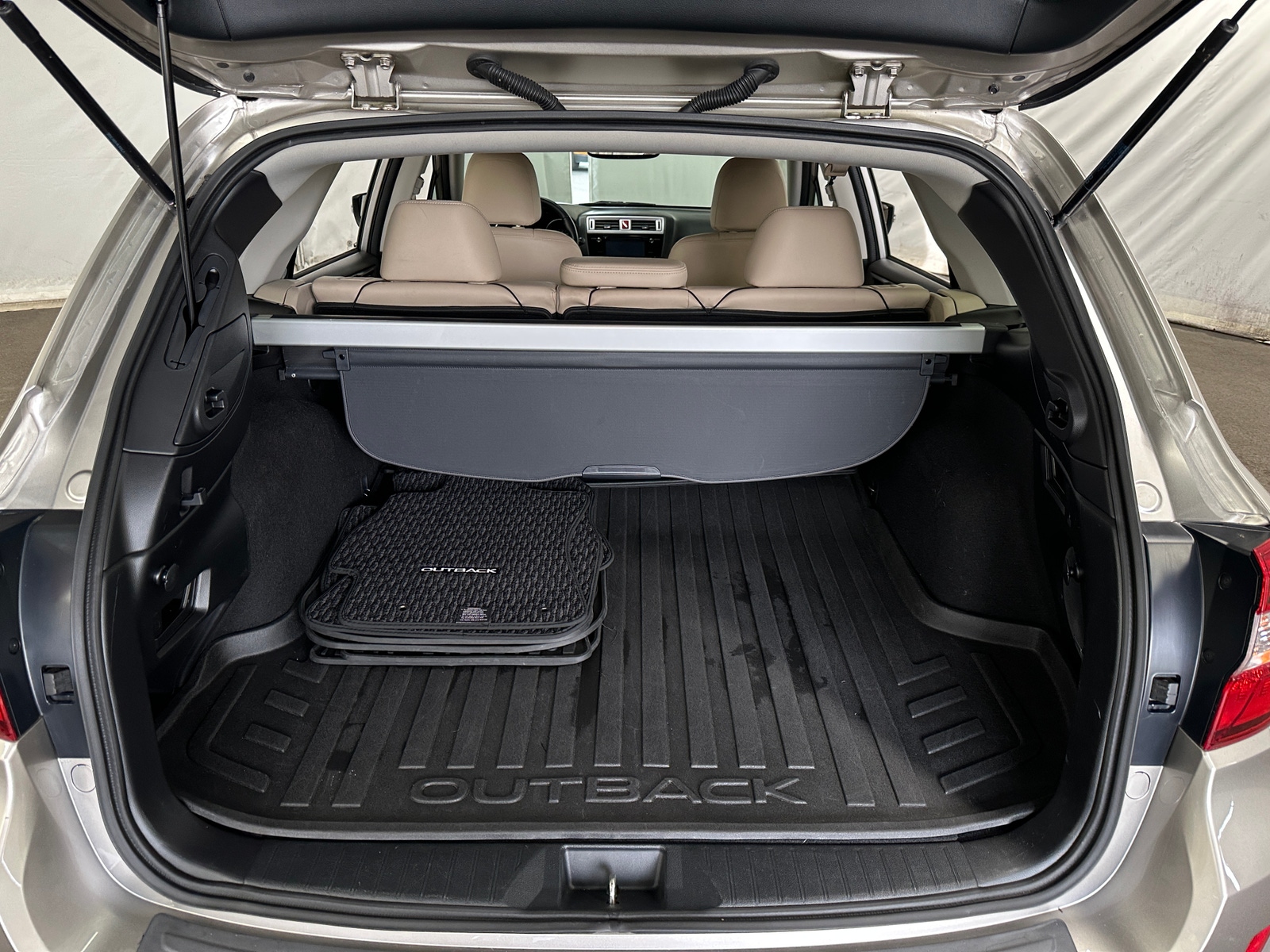 Thumbnail: 2016 Subaru Outback - 6