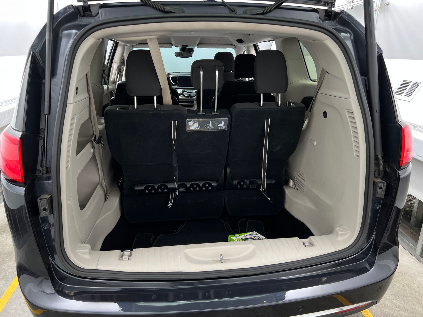 Thumbnail: 2019 Chrysler Pacifica - 7