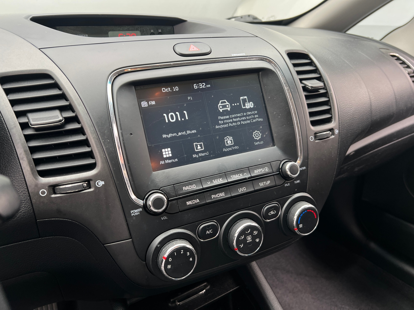 Thumbnail: 2018 Kia Forte - 4