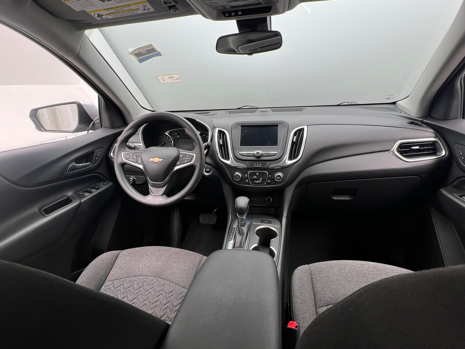 Thumbnail: 2022 Chevrolet Equinox - 3