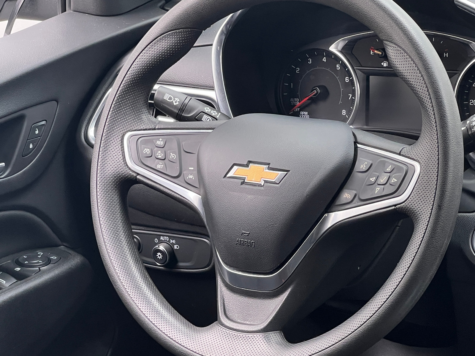 Thumbnail: 2022 Chevrolet Equinox - 5