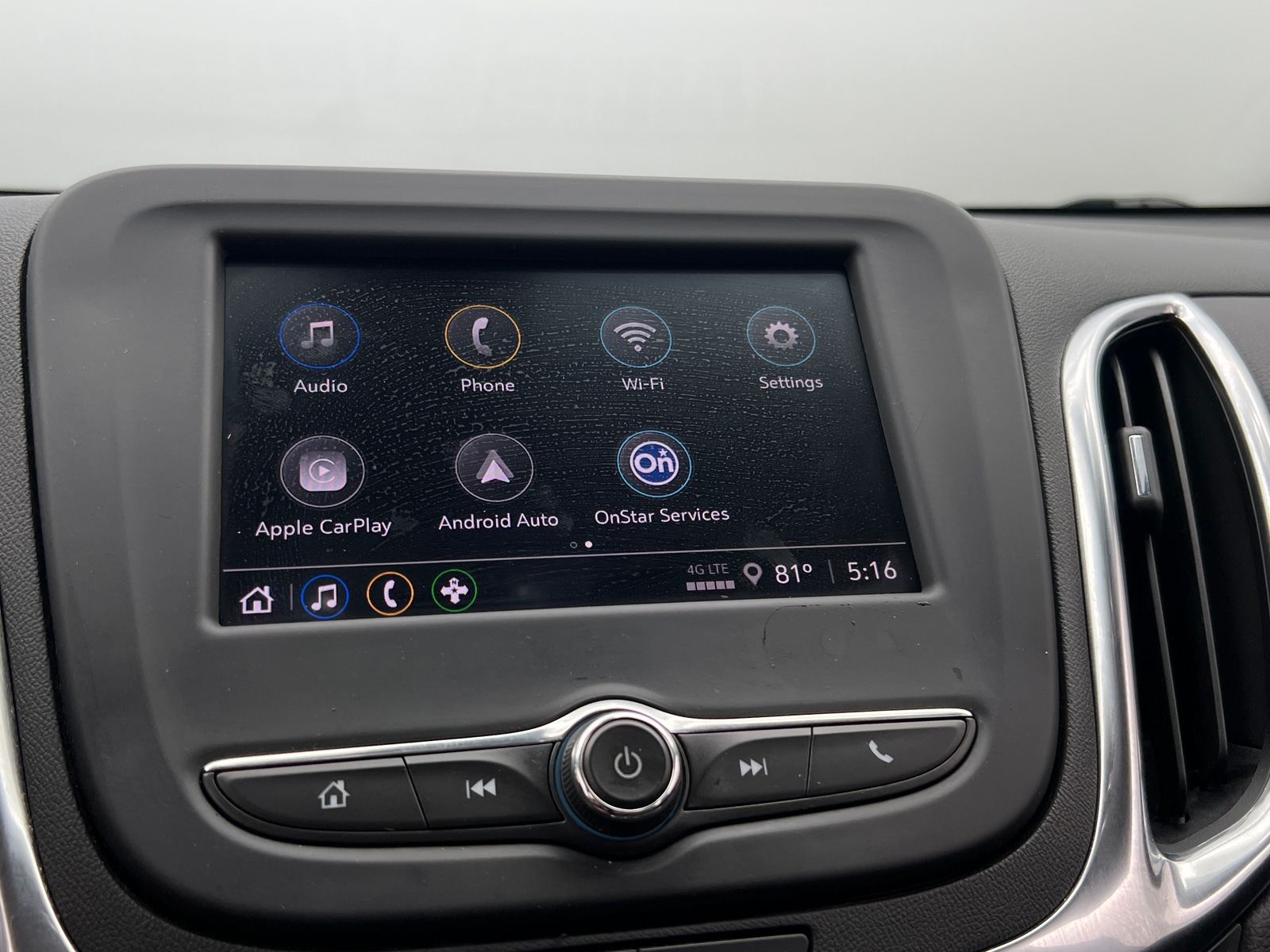 Thumbnail: 2022 Chevrolet Equinox - 4