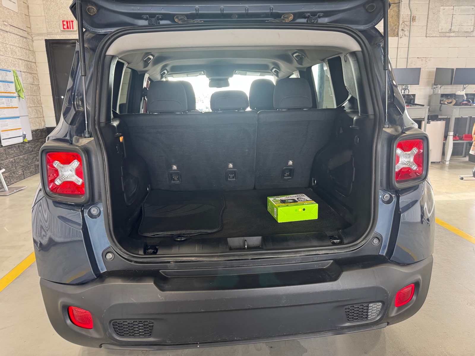 Thumbnail: 2023 Jeep Renegade - 7