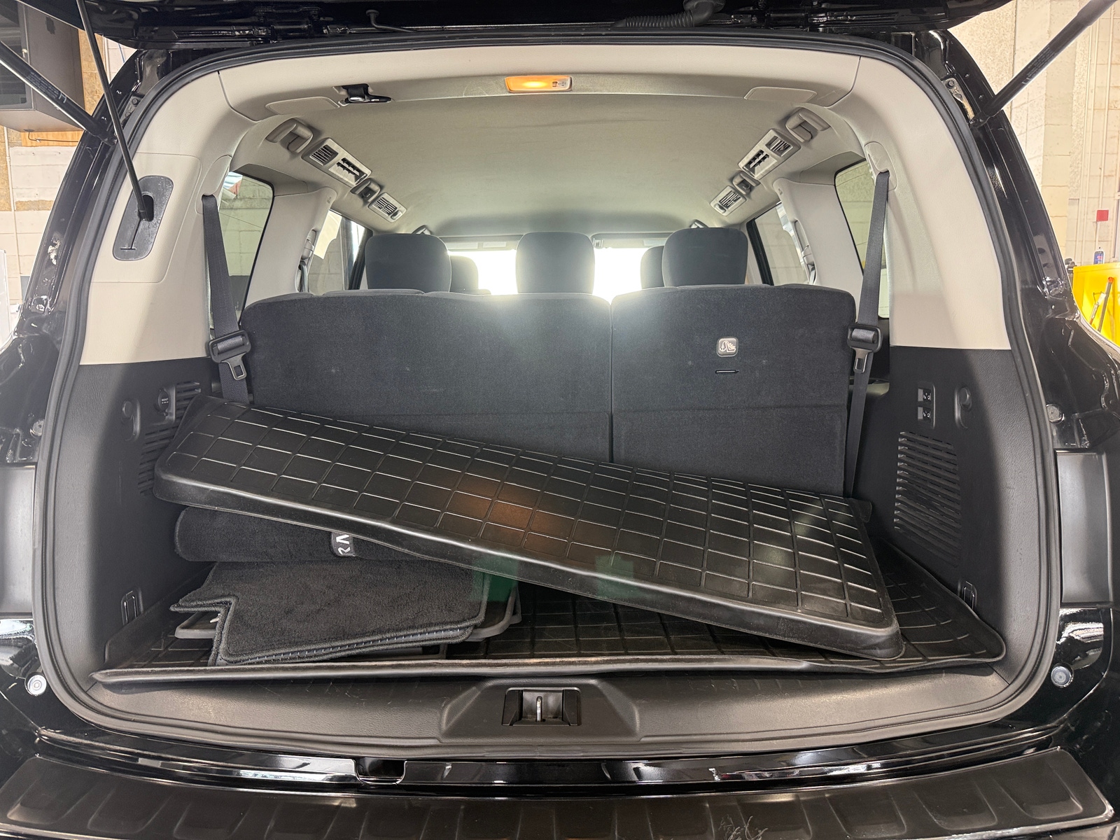 Thumbnail: 2020 Nissan Armada - 7