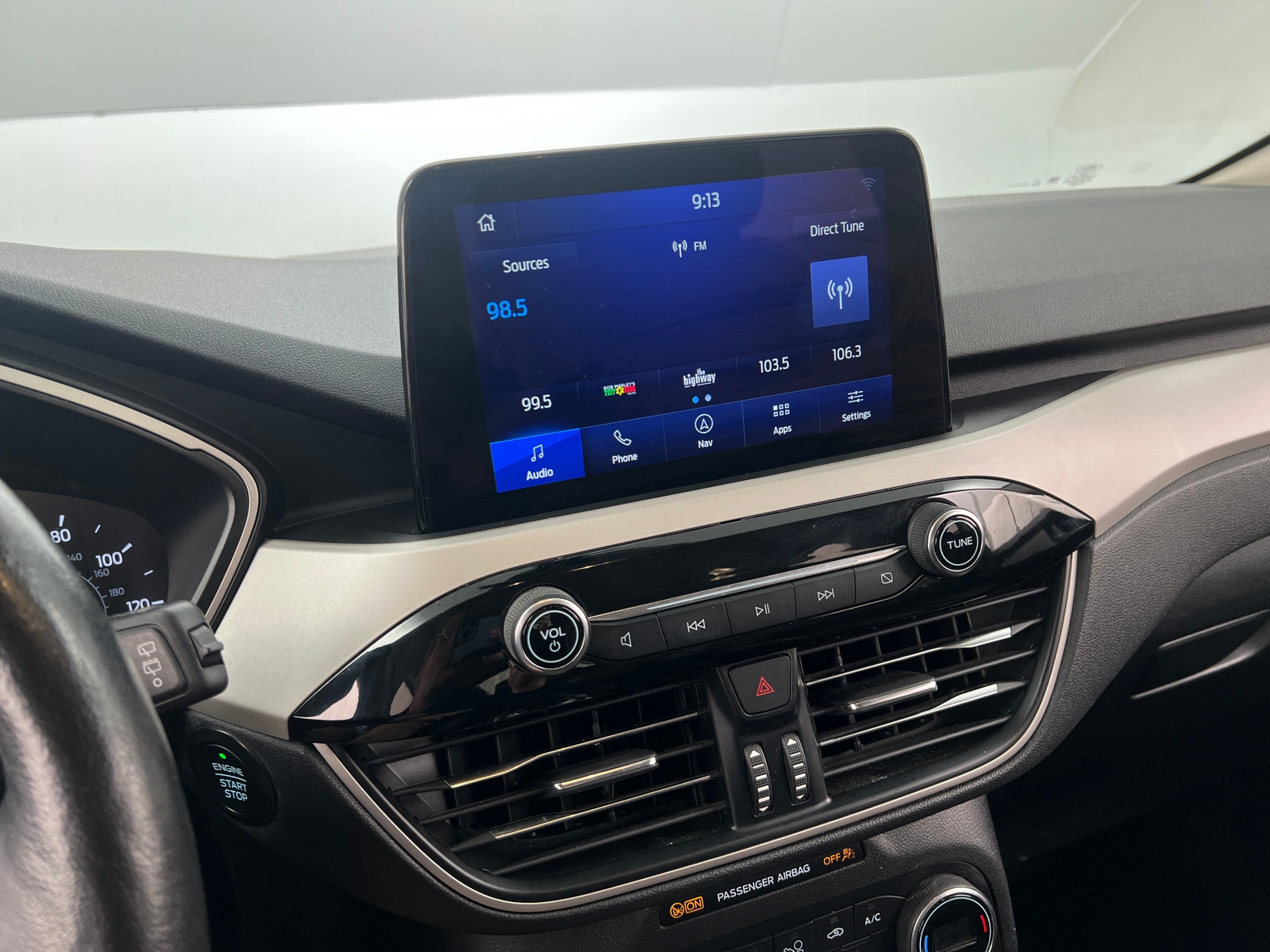 Thumbnail: 2020 Ford Escape - 4