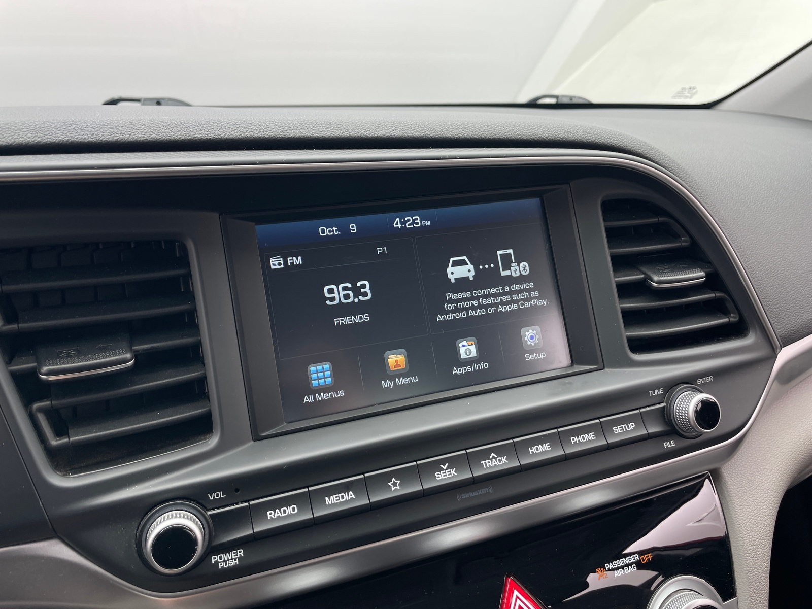 Thumbnail: 2019 Hyundai Elantra - 4