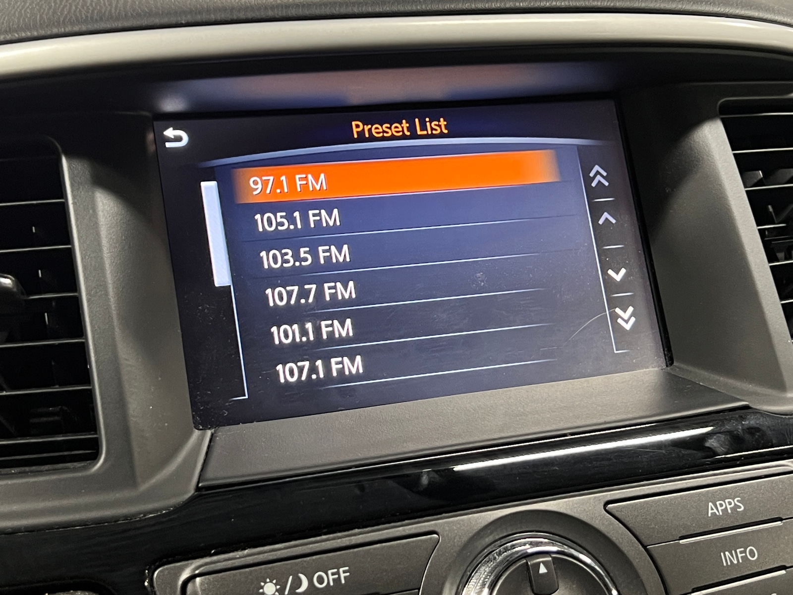 Thumbnail: 2019 Nissan Pathfinder - 4