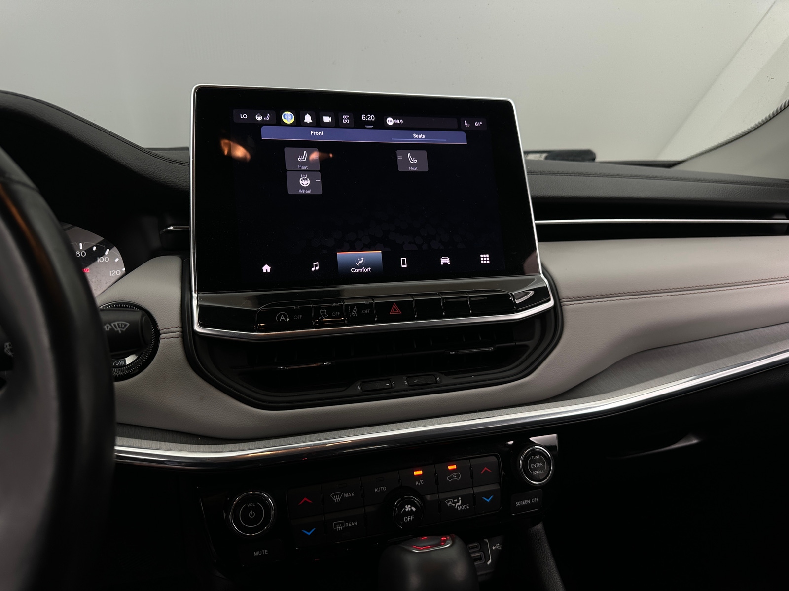 Thumbnail: 2022 Jeep Compass - 3